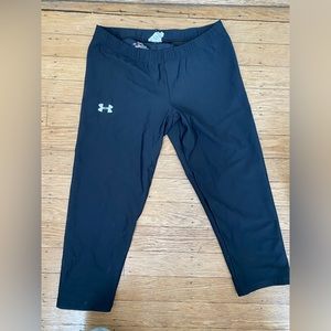 Under Armour, black, size small leggings